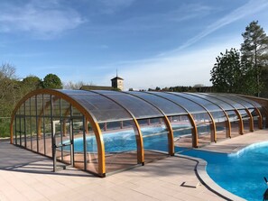 Indoor pool, seasonal outdoor pool - Camping Les Pêcheurs (Pont-de-Poitte)