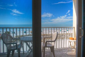 Interior - Direct Beach Views. Private Beachfront Balcony. Heated Pool and On-Site Tiki Bar! Tickets to Fun! (Treasure Island)