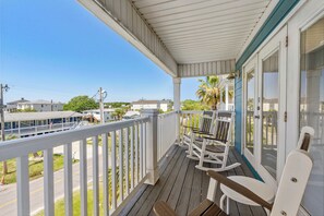 Property grounds - Private Heated Pool,2 Min. walk to beach, Games, BBQ AREA, Beach Essentials, 5BR (Garden City)