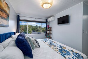 1 bedroom, iron/ironing board, free WiFi, bed sheets - Ocean, Pool and Tropical View-Kihei Kai Ocean View Condo 23. (Kihei)