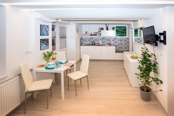 Appartement Standard | Restauration dans la chambre