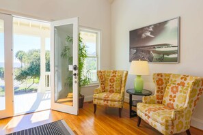 Unclassified image, 3 of 50, button