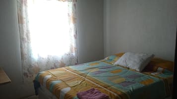 3 Schlafzimmer, BĂŒgeleisen/BĂŒgelbrett, WLAN, BettwĂ€sche