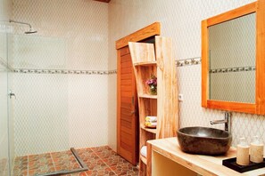 Hair dryer - 500Mtr 2 Potato Head,3BR Villa1 Seminyak (Seminyak)