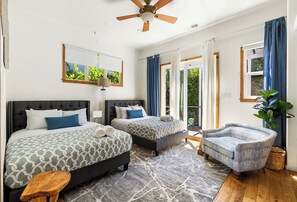 2 slaapkamers, een strijkplank/strijkijzer, gratis wifi, beddengoed