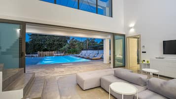 4 quartos, roupas de cama antialérgicas, cofres nos quartos