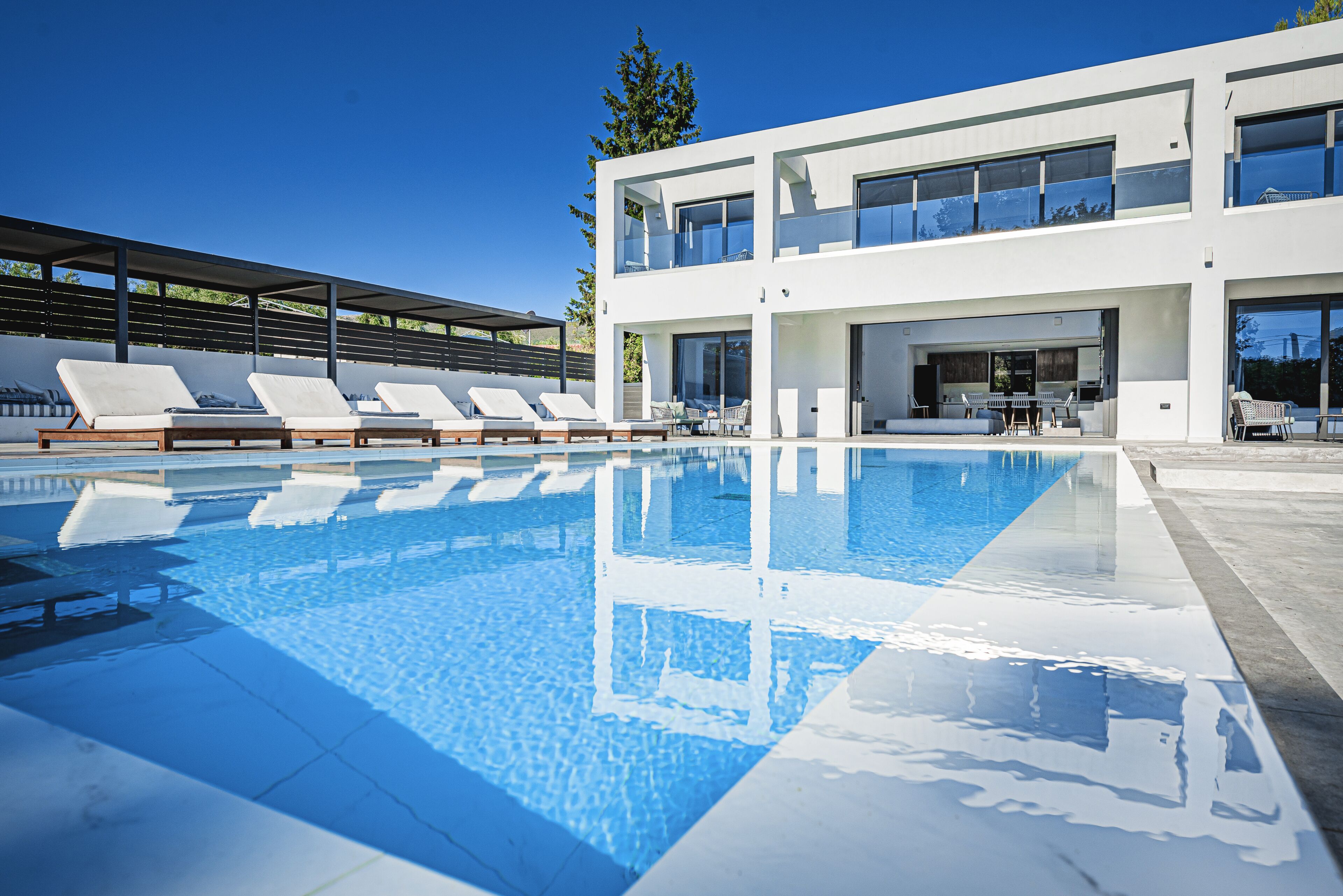 Outdoor pool, pool loungers