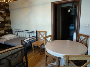 2 bedrooms - Stone-Built Rustic House (RHODES)