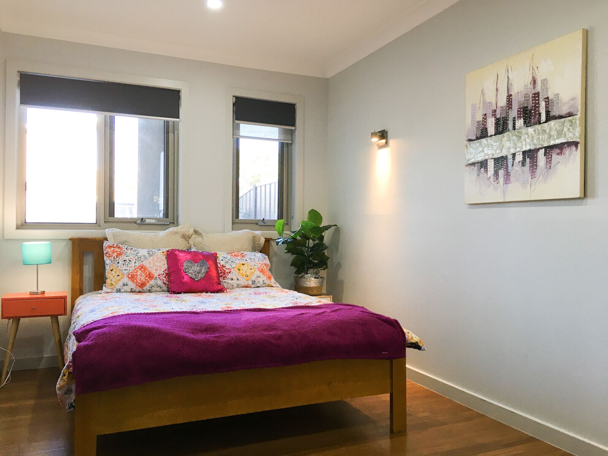 5 bedrooms, iron/ironing board, free WiFi, bed sheets