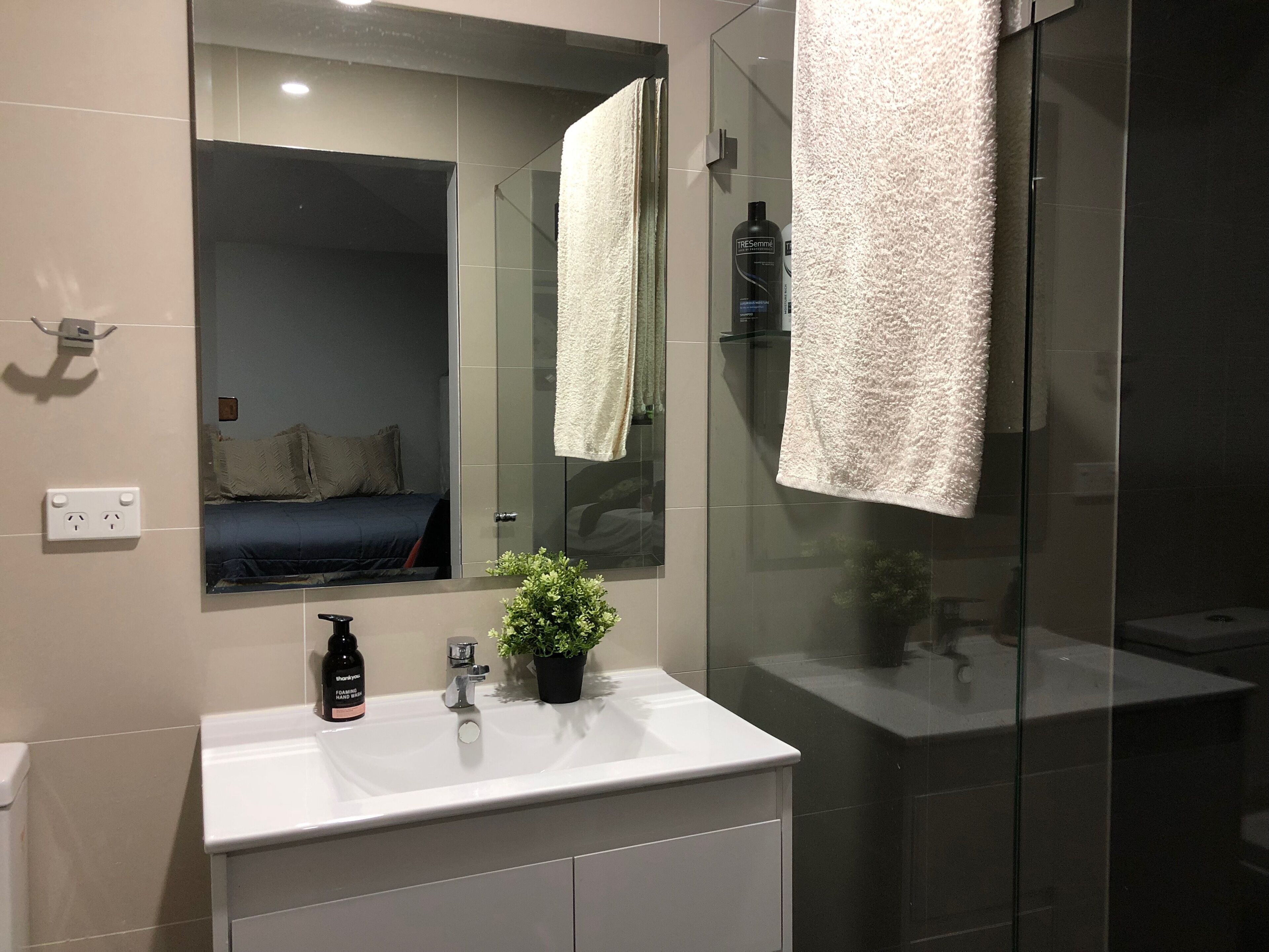 Home Away from Home - Modern and Spacious — image 5