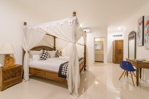 3 bedrooms, WiFi - 3 BDR VIlla 5, Central Seminyak/Oberoi (Seminyak)