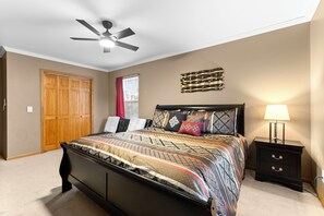 8 makuuhuonetta, työpöytä, silitysrauta/-lauta, ilmainen Wi-Fi