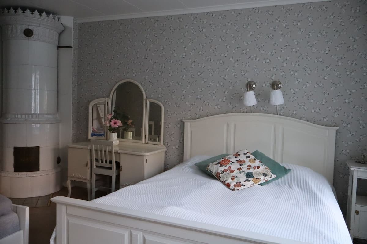 Individually decorated, individually furnished, blackout drapes