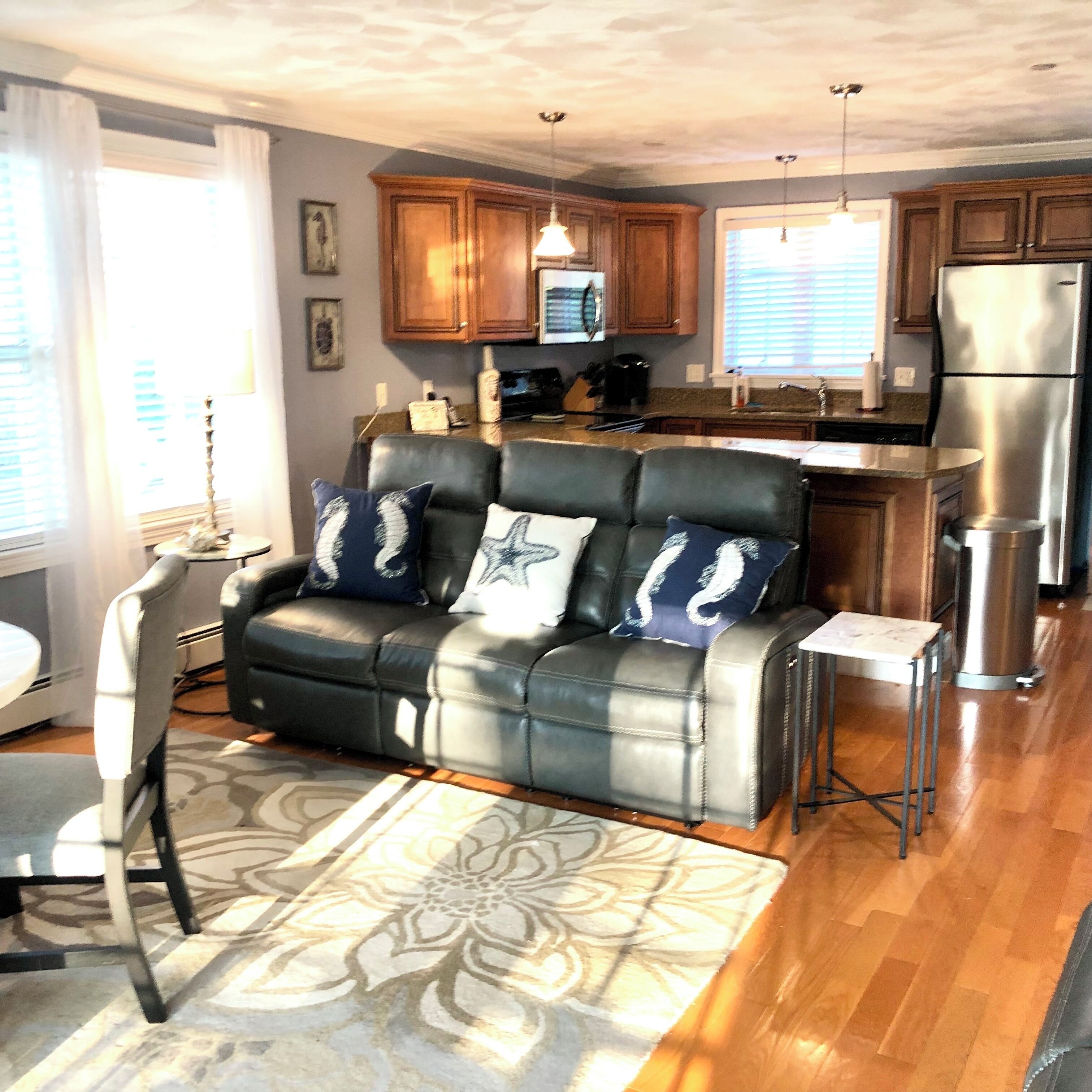 LUXURY OCEANVIEW TOWNHOUSE in Wells, Maine. Newly redecorated September 2023!