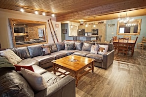 TV, fireplace, DVD player - Steps from Ski Area, Ski In + Outdoor Hot Tubs, Fire Pit (Steamboat Springs)