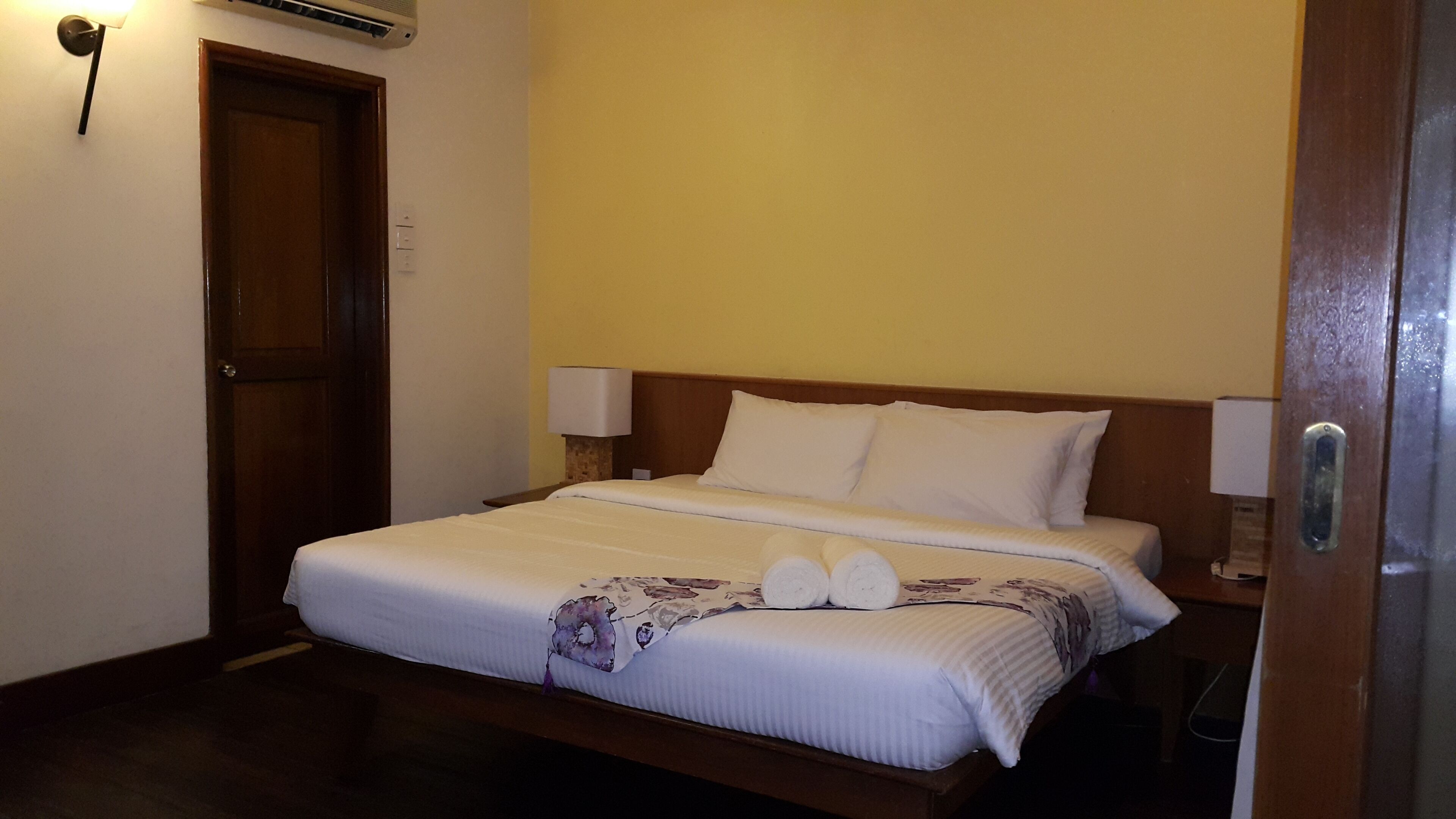 1 室のベッドルーム、インターネット