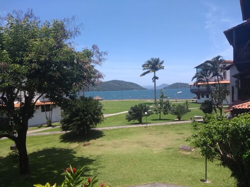 Stunning Apartment in Angra 