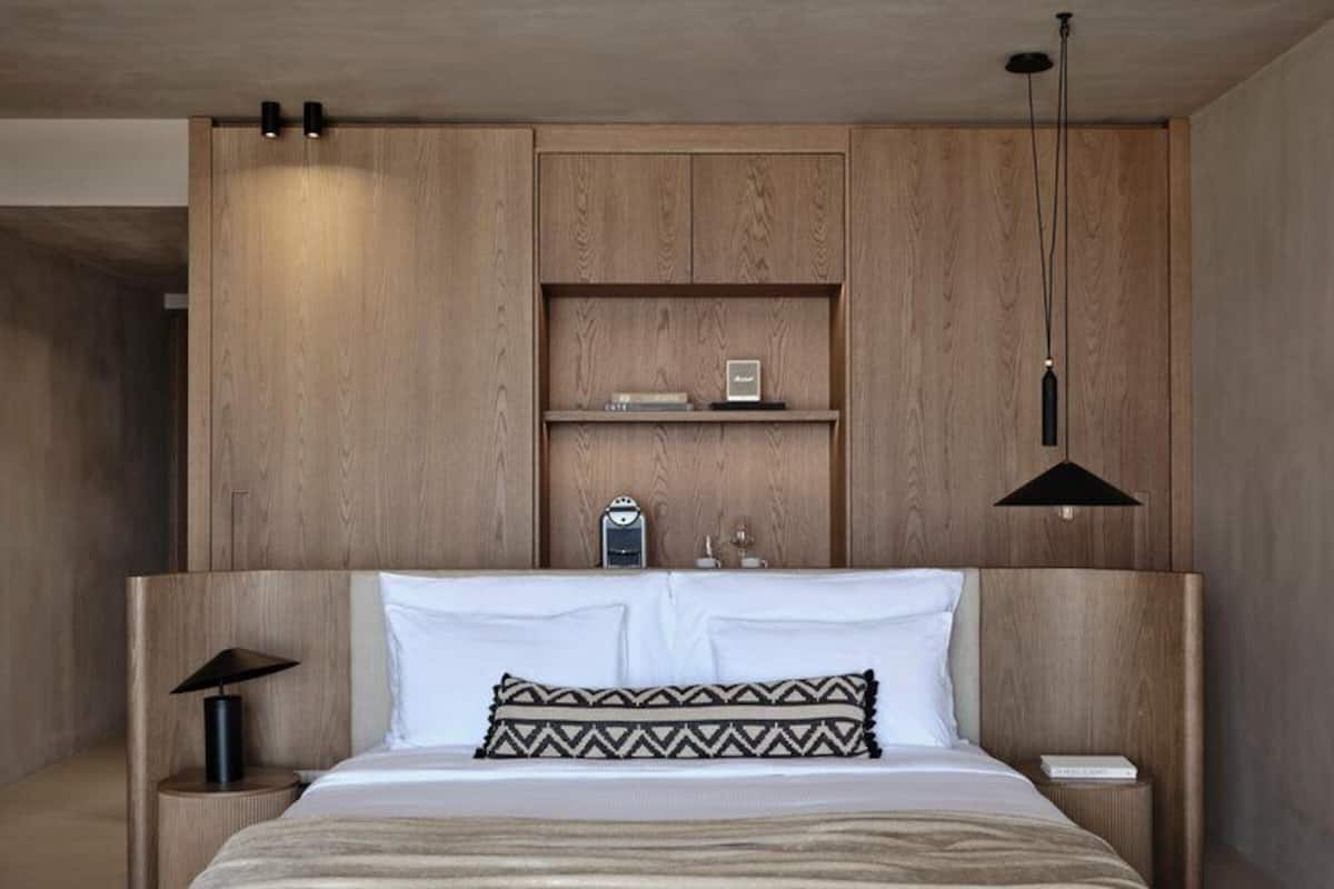 Natura Suite with Infinity Pool | In-room safe, WiFi (free), bed sheets