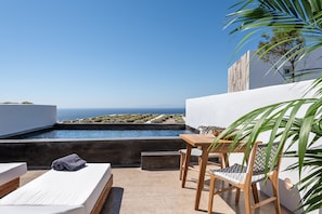Sunset Suite with Infinity Pool | Ulkoruokailutilat