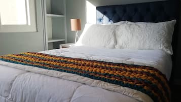 9 bedrooms, WiFi, bed sheets