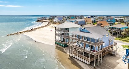 Atlantis - Oceanfront Seating at its Finest!