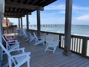 Terrace/patio - Meet Atlantis! Oceanfront Seating at its Finest! (Freeport)