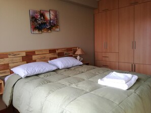 3 sovrum, strykjärn/strykbräda, gratis wi-fi och sängkläder