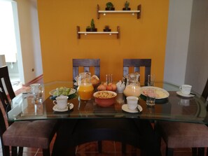 Lägenhet - 3 sovrum - rökare | Matservice på rummet