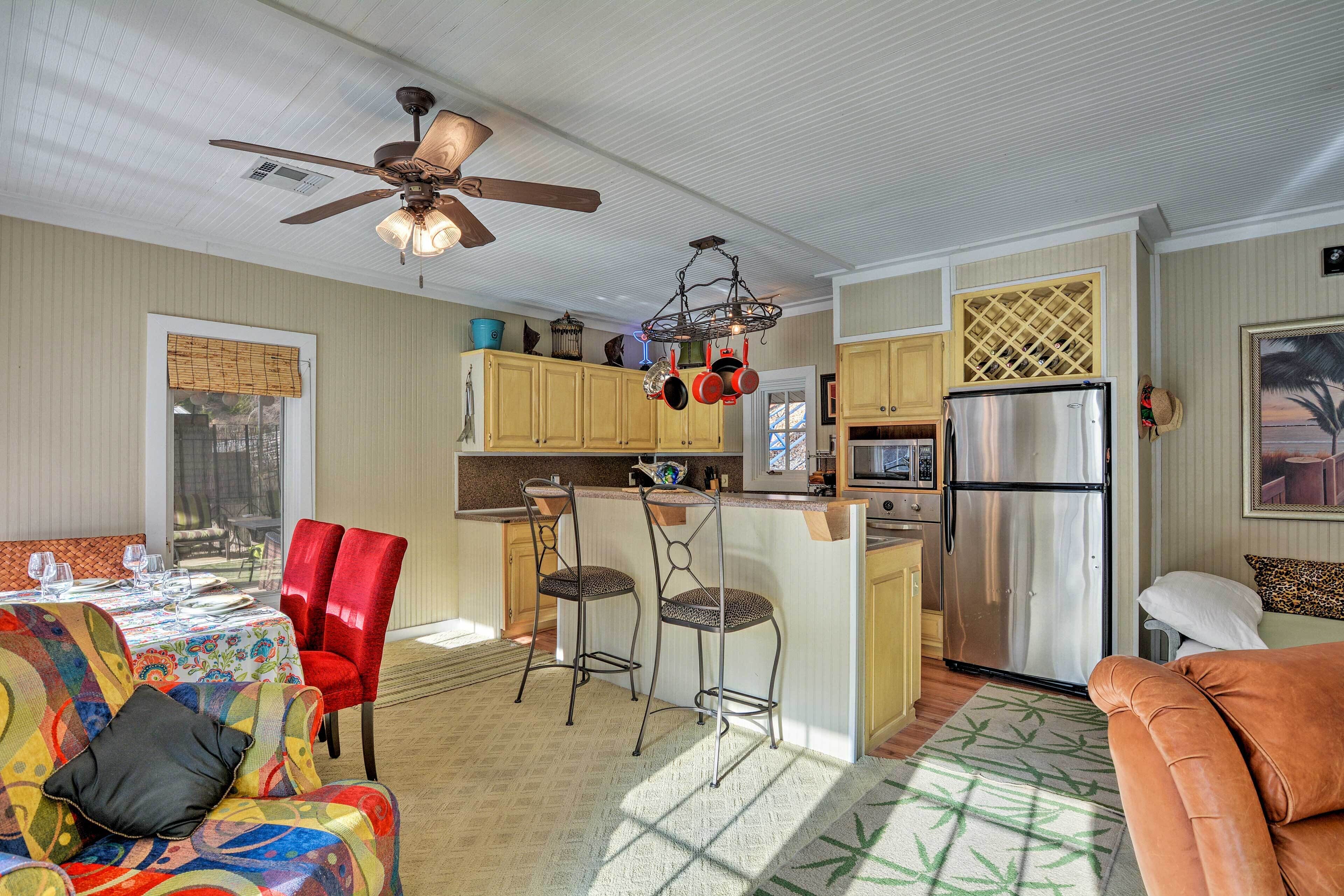 Floating 'Cabana Exotica' on Grand Lake w/2 Docks!