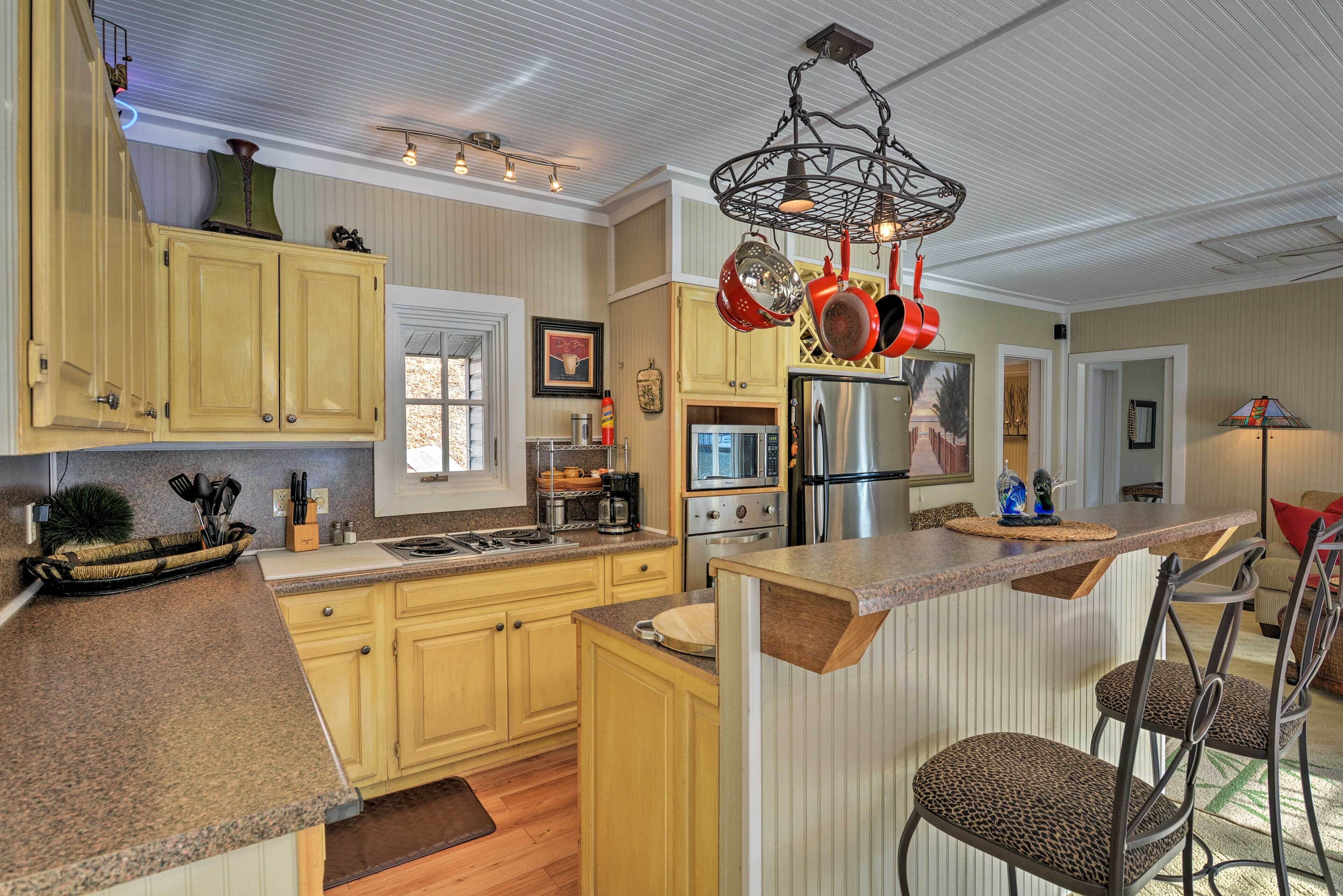 Floating 'Cabana Exotica' on Grand Lake w/2 Docks!