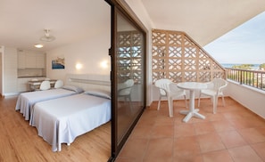 Studio, Terrace | In-room safe, free cribs/infant beds, free WiFi, bed sheets - Apartamentos Sol y Vera (Calvia)
