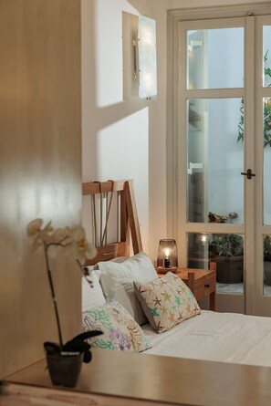 4 chambres, coffres-forts dans les chambres, fer et planche Ă repasser