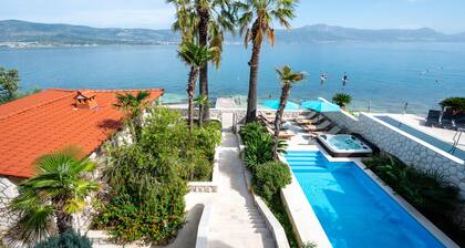 Villa Mirjana - Exklusive Strandvilla mit 6 Schlafzimmern und Pool