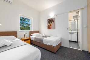 4 Schlafzimmer, Bügeleisen/Bügelbrett, kostenloses WLAN, Bettwäsche