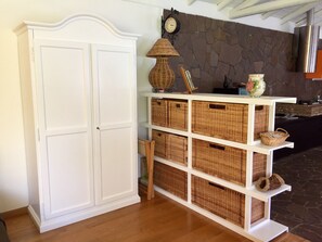 Bügeleisen/Bügelbrett, WLAN, Bettwäsche