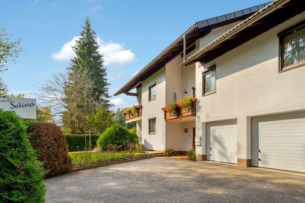 Propriété, Maison, Domicile, Zone Résidentielle, Bâtiment, Immobilier, Architecture, Ville, Arbre, Ciel