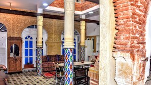 Unclassified image, 5 of 29, button - Riad Razoli Sidi Daoui (Rabat)