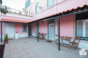 Outdoor dining - Alfama Dream Apartments 4 (Lisboa)