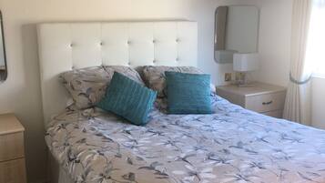 3 bedrooms, iron/ironing board, WiFi