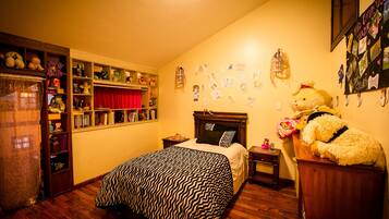 Decoración personalizada, muebles diferentes y wifi gratis