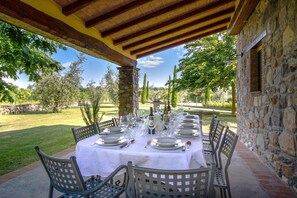 Outdoor dining