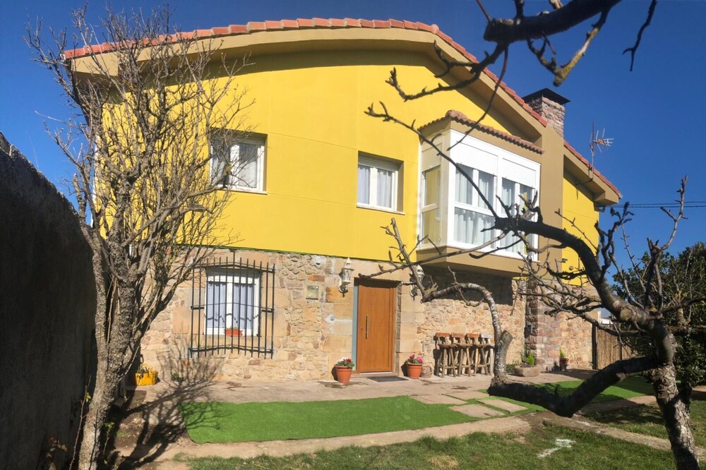 New Rural House (Full Rental), Real 110mas2 in Campoo, for 16 people