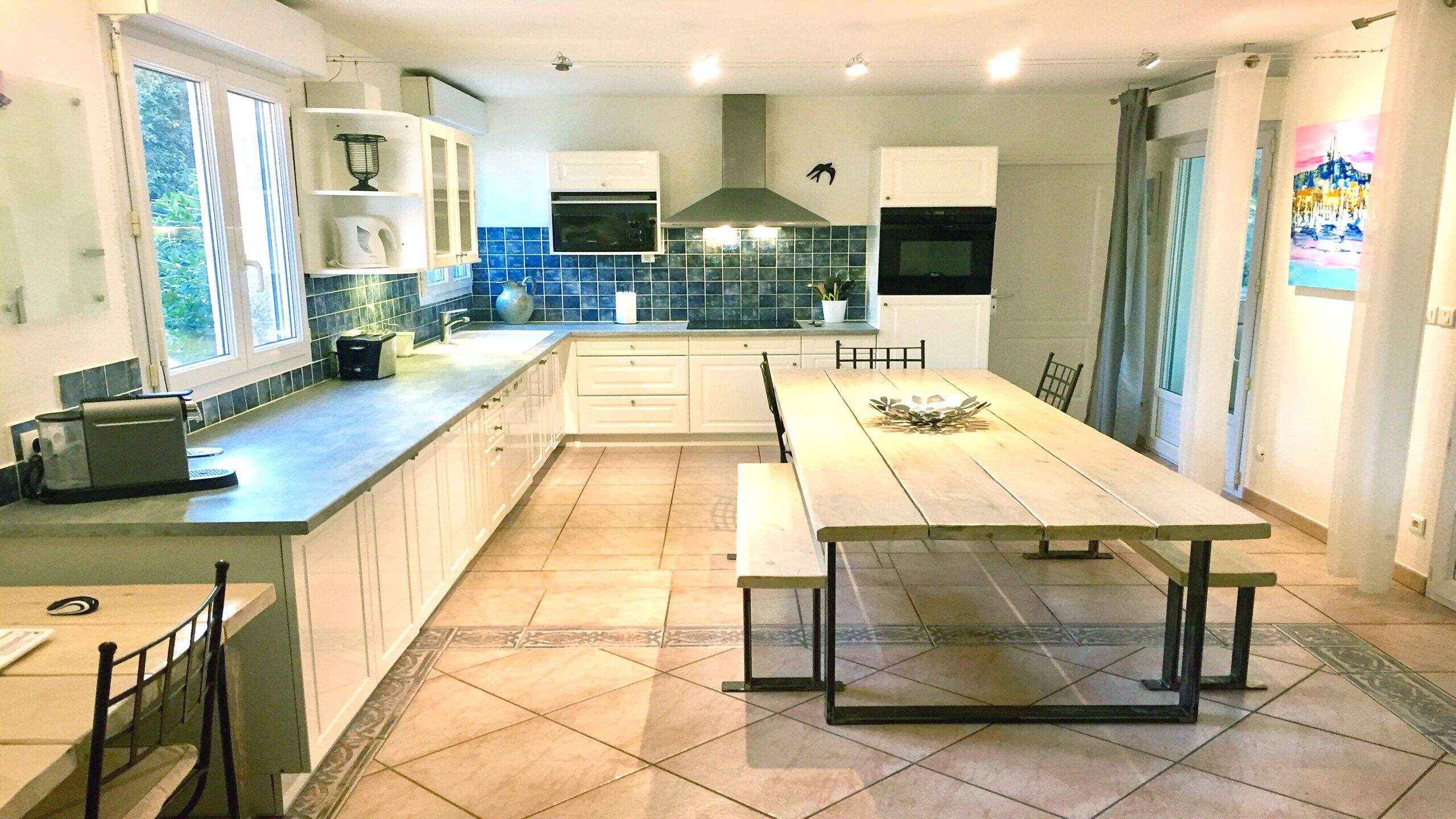 Contemporary villa (16 people) with swimming pool, tropical garden in the woods 