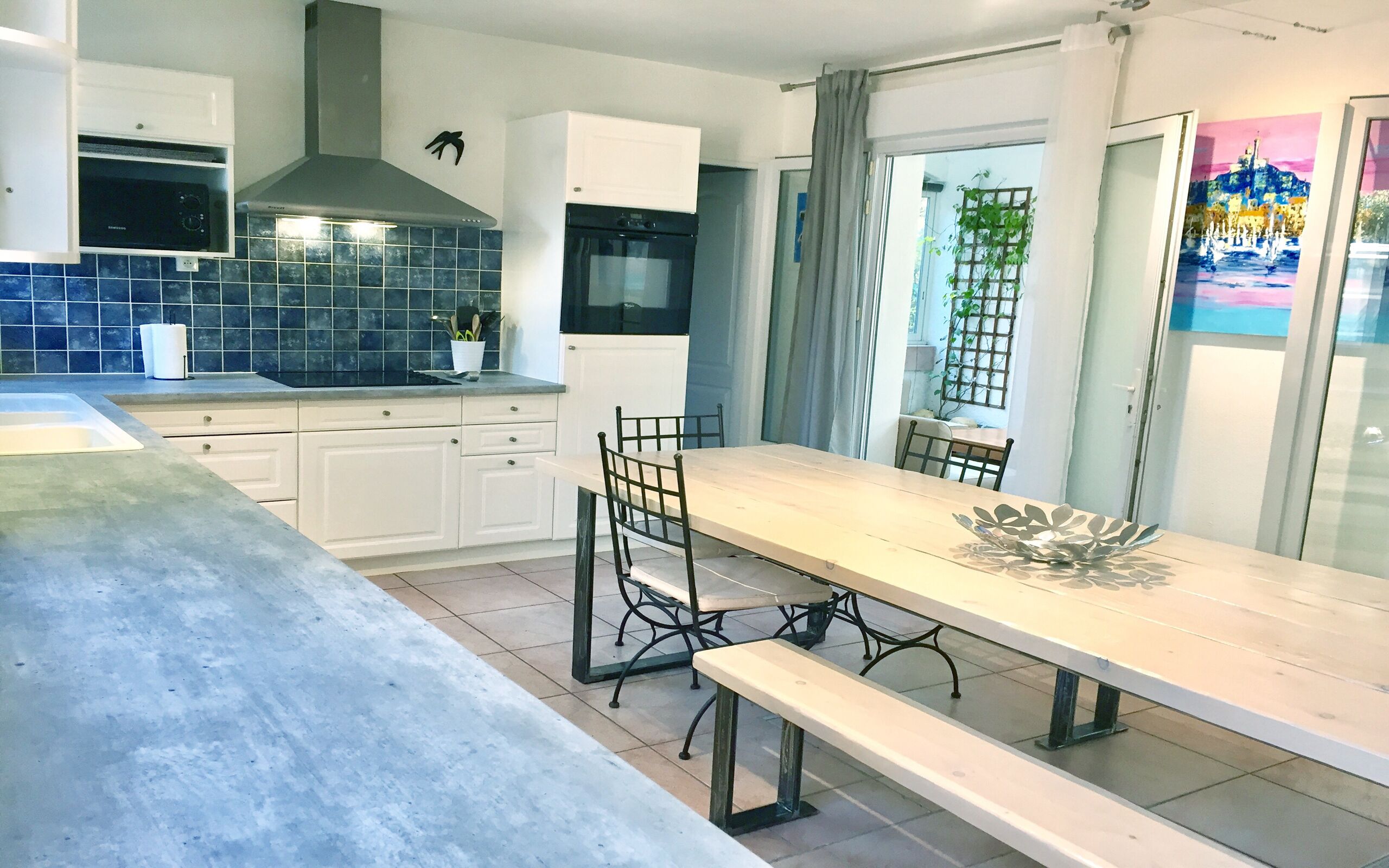 Contemporary villa (16 people) with swimming pool, tropical garden in the woods 