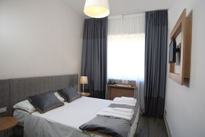 In-room safe, desk, blackout drapes, soundproofing - Hotel San Germano (Piedimonte San Germano)