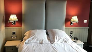 Kahden hengen huone | Pimennysverhot, ilmainen Wi-Fi, vuodevaatteet