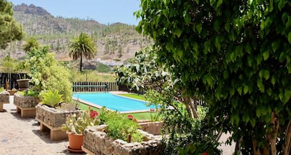 Las Colmenas Ferienhaus mit Meerblick-Pool und Obstgarten in Cercados