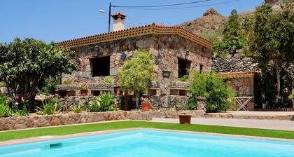 Las Colmenas Ferienhaus mit Meerblick-Pool und Obstgarten in Cercados