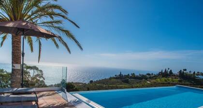 Villa Palacete:private pool, comfort, ocean view