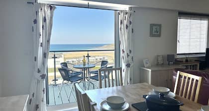 Pentewan is a 2 bedroom coastal apartment overlooking Fistral Beach